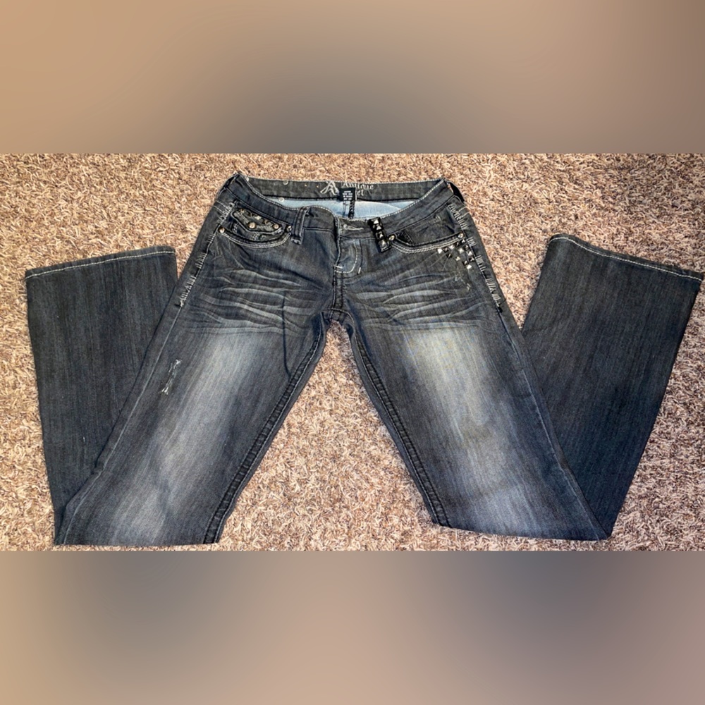 Antique rivet black jeans